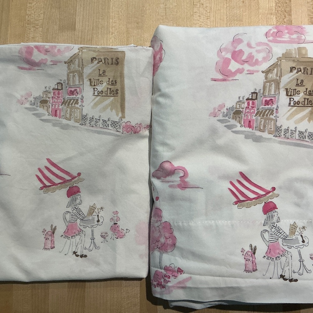 Twin size sheet set
